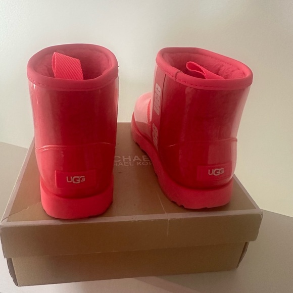 UGG Pink Glossy Boots - Picture 4 of 5